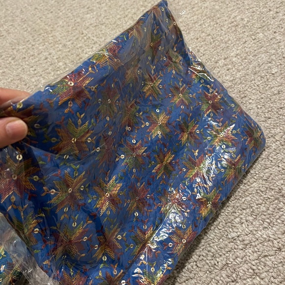 Phulkari dupatta. Authentic handwork scarf from the state of Punjab, India - Picture 1 of 1